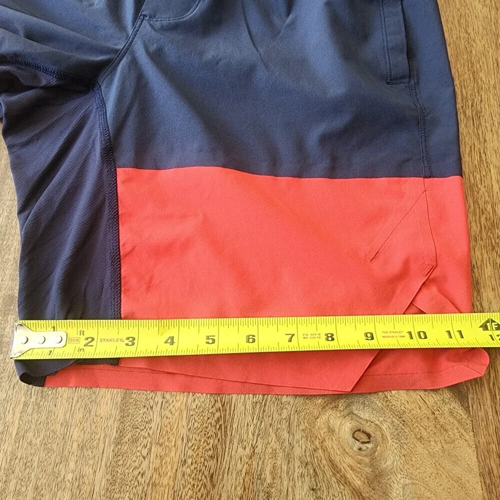 Lululemon Shorts Mens Small Multicolor Colorblock Lined 8 Inch Inseam Running